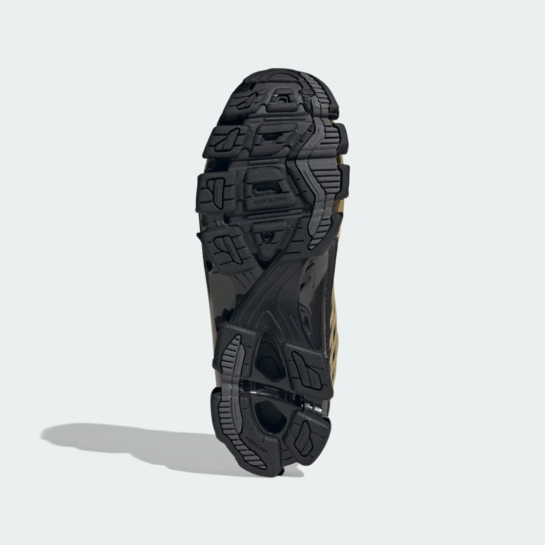 Thumbnail 2 de Zapatilla Megaride F50 de Adidas: rendimiento y estilo en negro solvente para el día a día