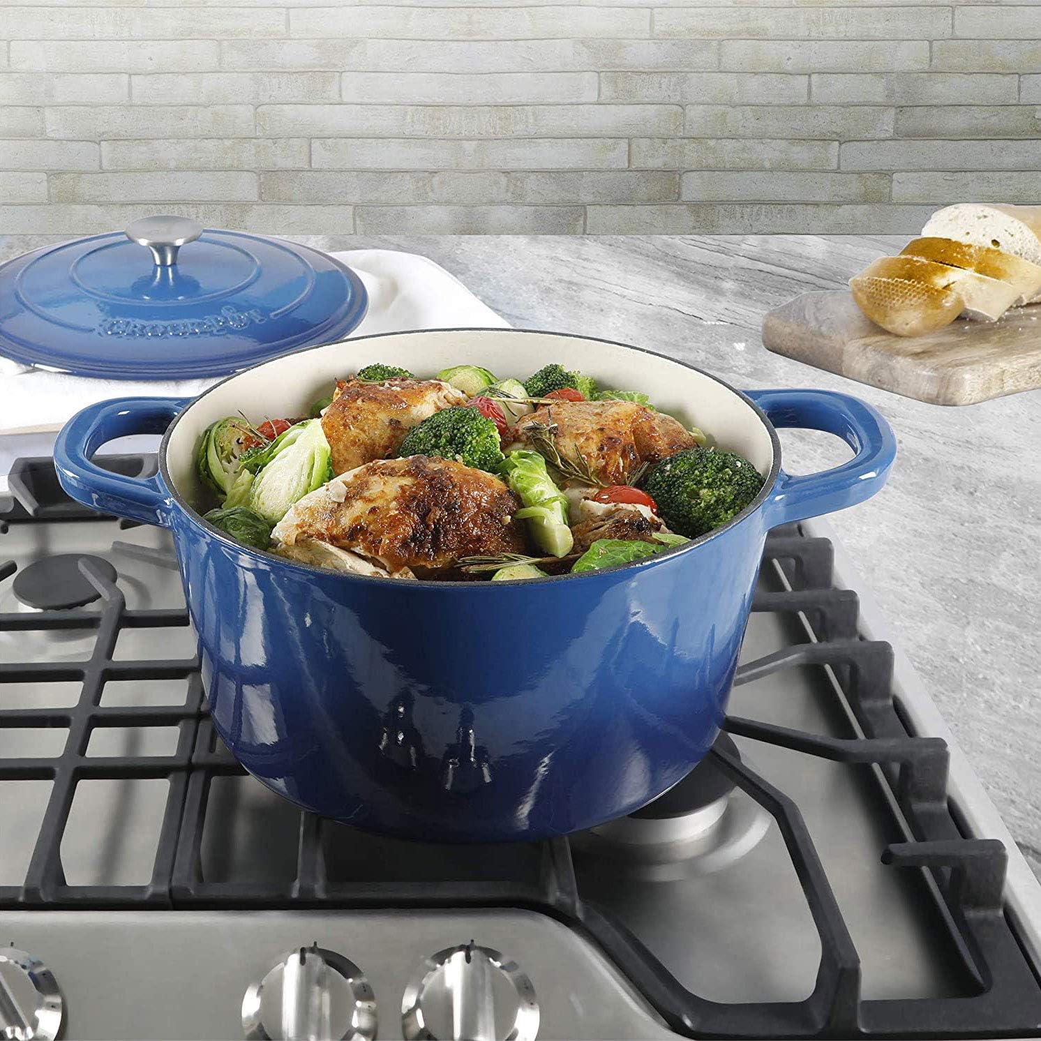 Detalle 2 de Crock-Pot Artisan 7-Quart Round Enameled Cast Iron Dutch Oven – Sapphire Blue