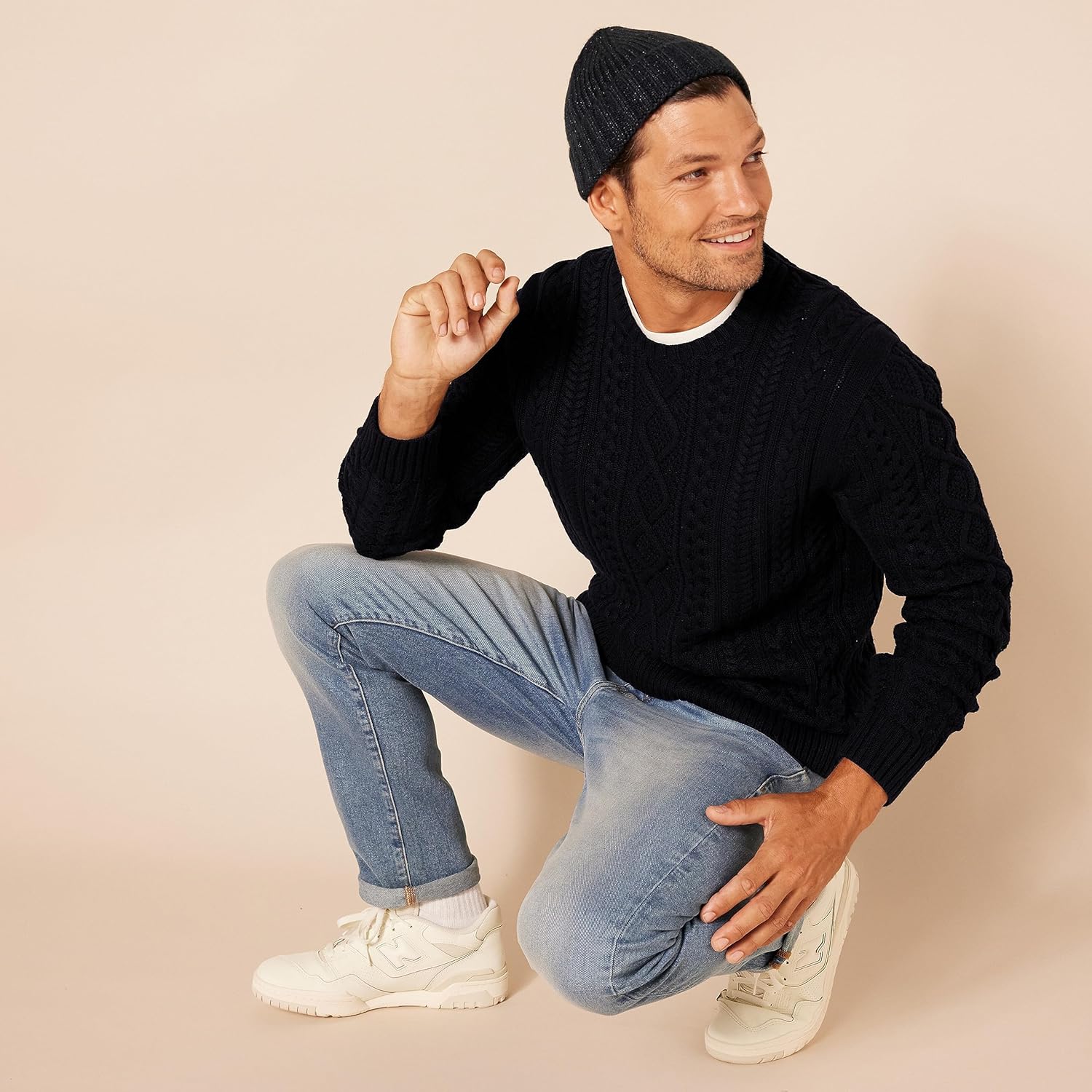 Thumbnail 3 de Amazon Essentials Herren-Pullover mit Rundhalsausschnitt aus 100% Baumwolle und Zopfmuster