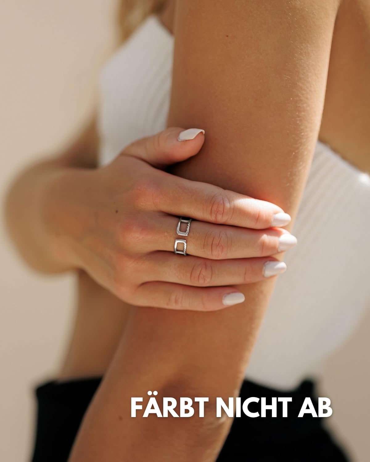 Detalle de GD GOOD.designs Damen-Ring verstellbar aus Edelstahl – wasserfest, Doppelring offen in Gold-Optik – inkl. Geschenkbox