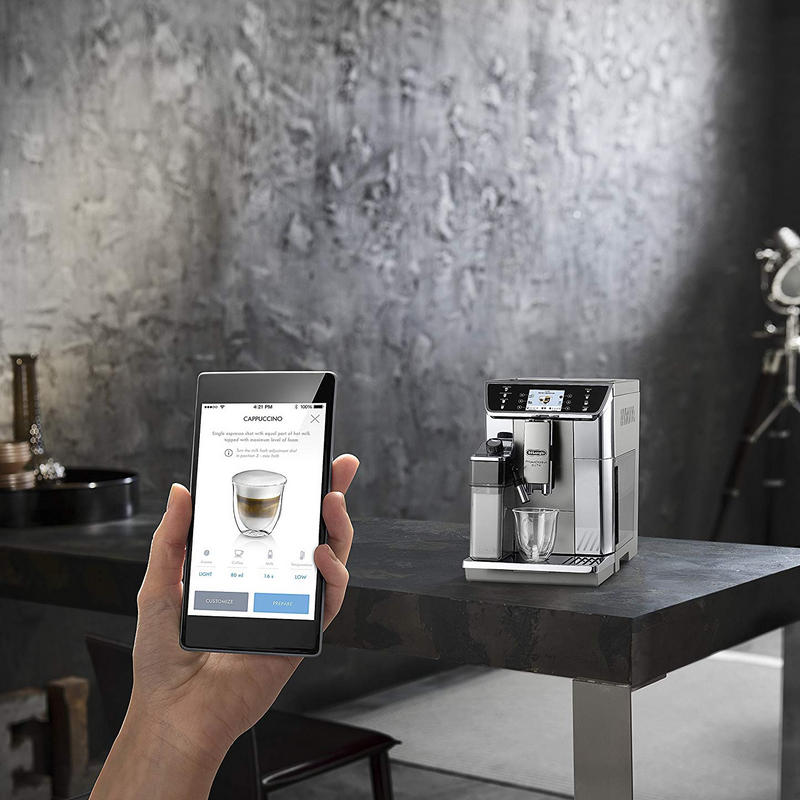 Detalle de DeLonghi PrimaDonna Elite ECAM 650.55: cafetera superautomática con pantalla TFT y conectividad Coffee Link