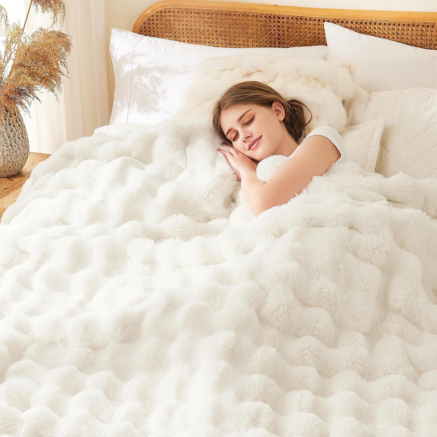 Thumbnail 5 de L'AGRATY Faux Rabbit Fur Blanket 150x200cm