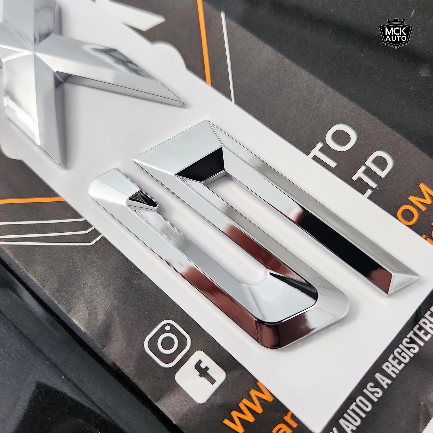 Thumbnail 4 de MCK Auto X5 Silver Glossy Rear Badge