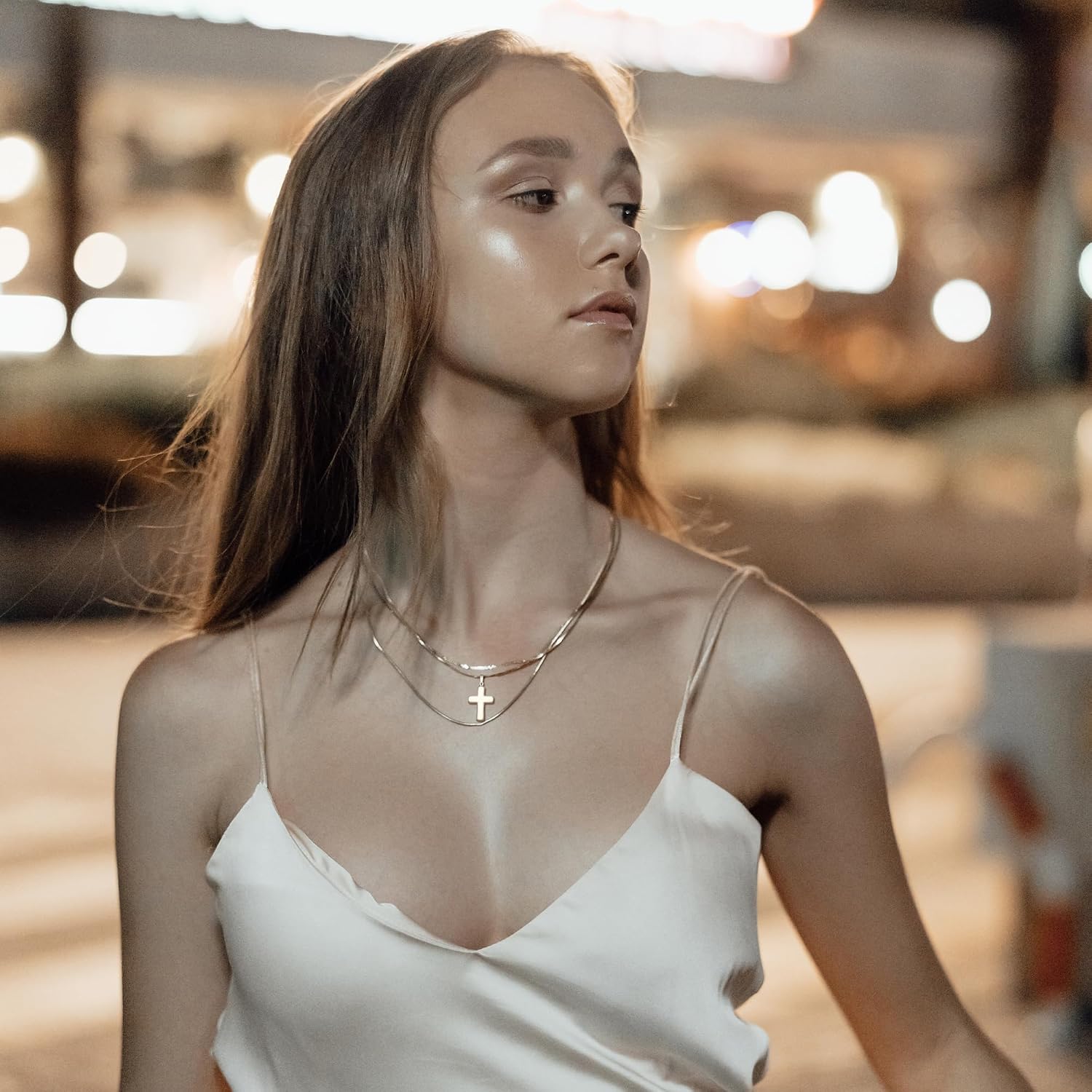 Detalle de Ciondolo Croce in Oro 14K EDELIND 585 – 20 mm, confezione regalo, disponibile per uomo e donna