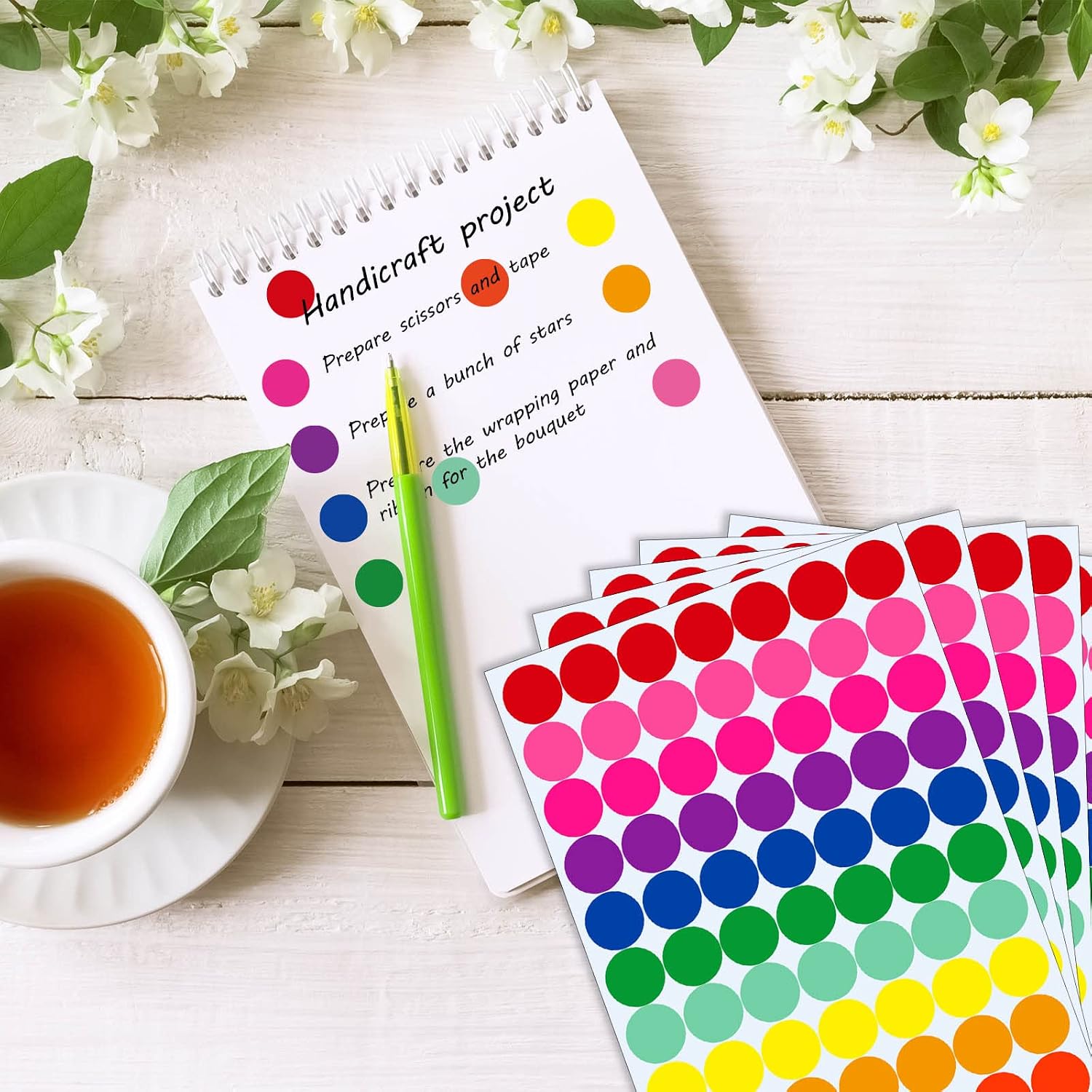Detalle de Gommettes autocollantes rondes 20 mm – 1400 pièces en 10 couleurs pour étiquetage et tri (20 fiches de 70 gommettes chacune)