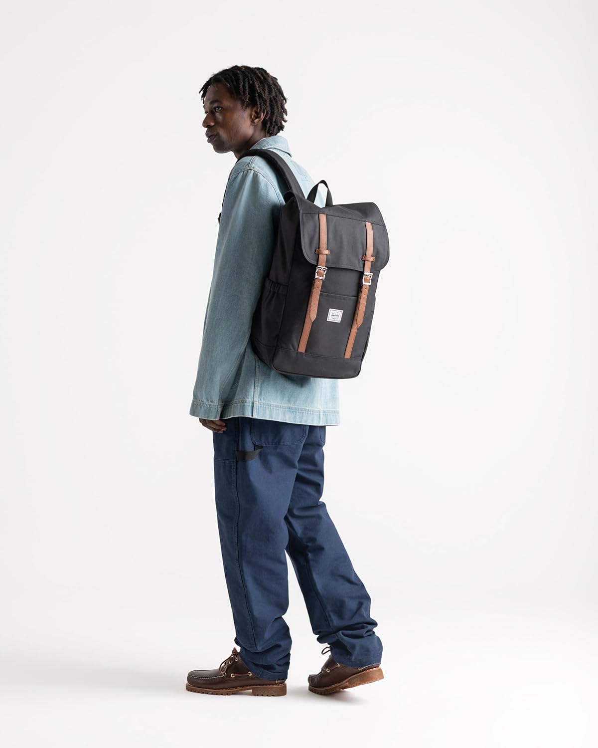 Detalle de Herschel Retreat™ Backpack 23L in Black Tonal – Standard, Laptop Sleeve