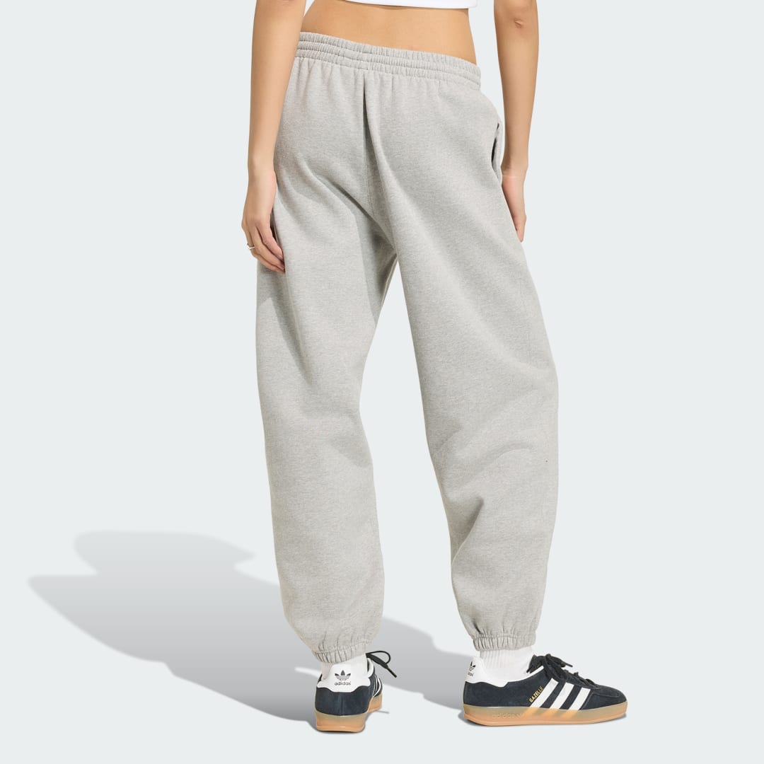 Detalle de Pantalón de chándal Essentials Loose de felpa gris de Adidas