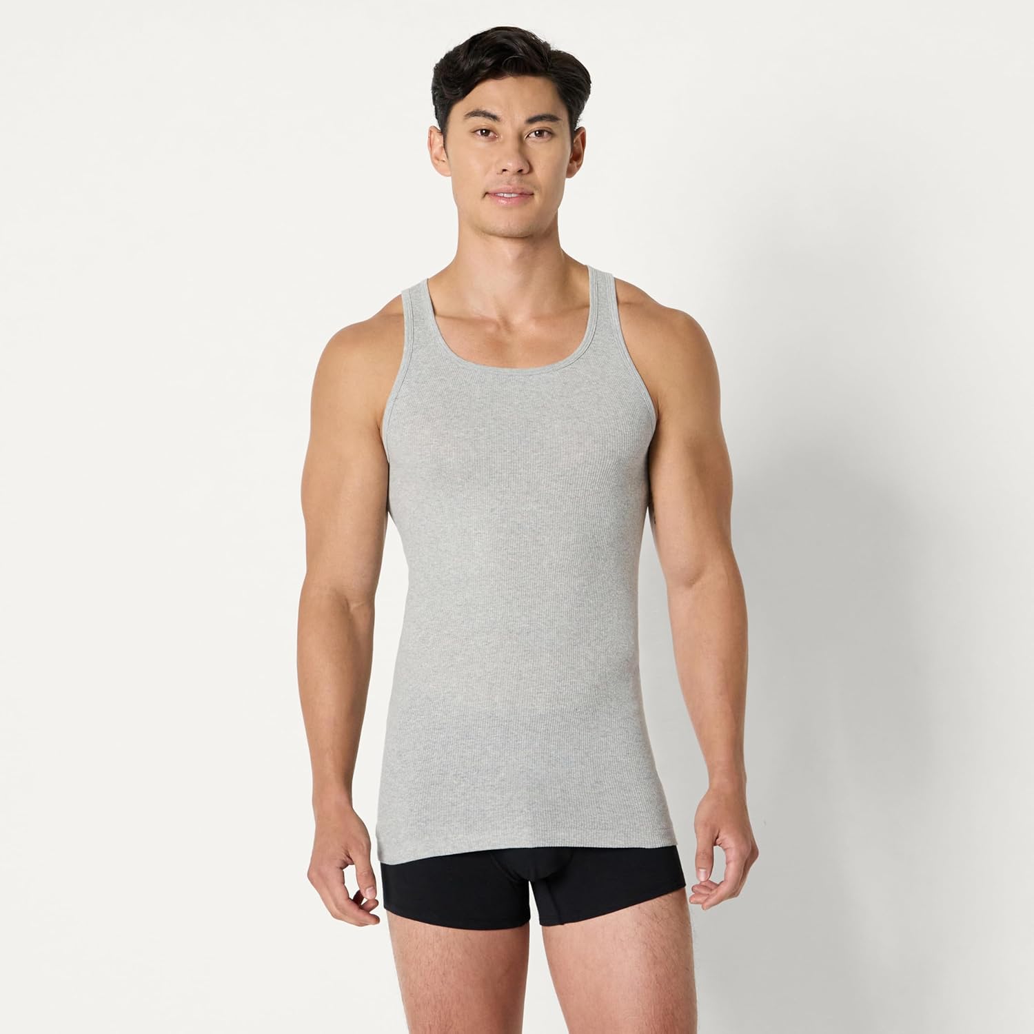 Thumbnail 4 de Amazon Essentials Men’s Lightweight Tank Undershirts (Pack of 6) – Slim Fit