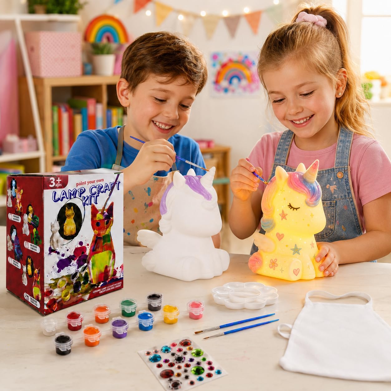 Detalle 2 de Paint Your Own Unicorn Lamp Kit – A Creative Glow-Up for Kids