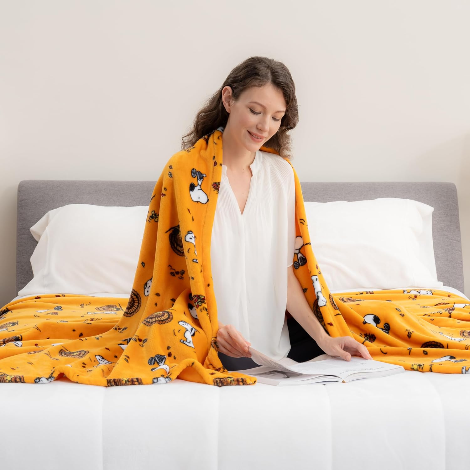 Detalle de Berkshire Blanket VelvetLoft Snoopy Plush Blanket 90×108