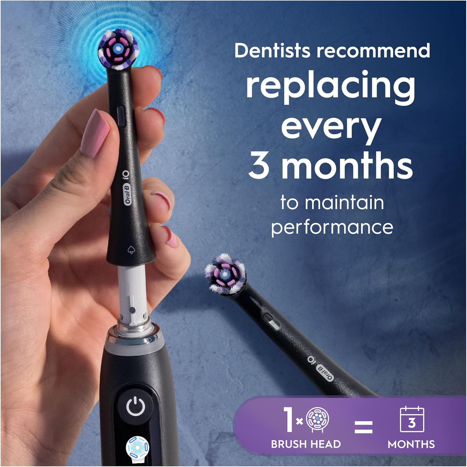 Detalle 2 de Oral-B iO Radiant White Original electric toothbrush heads (Black) – pack of 8 replacement heads