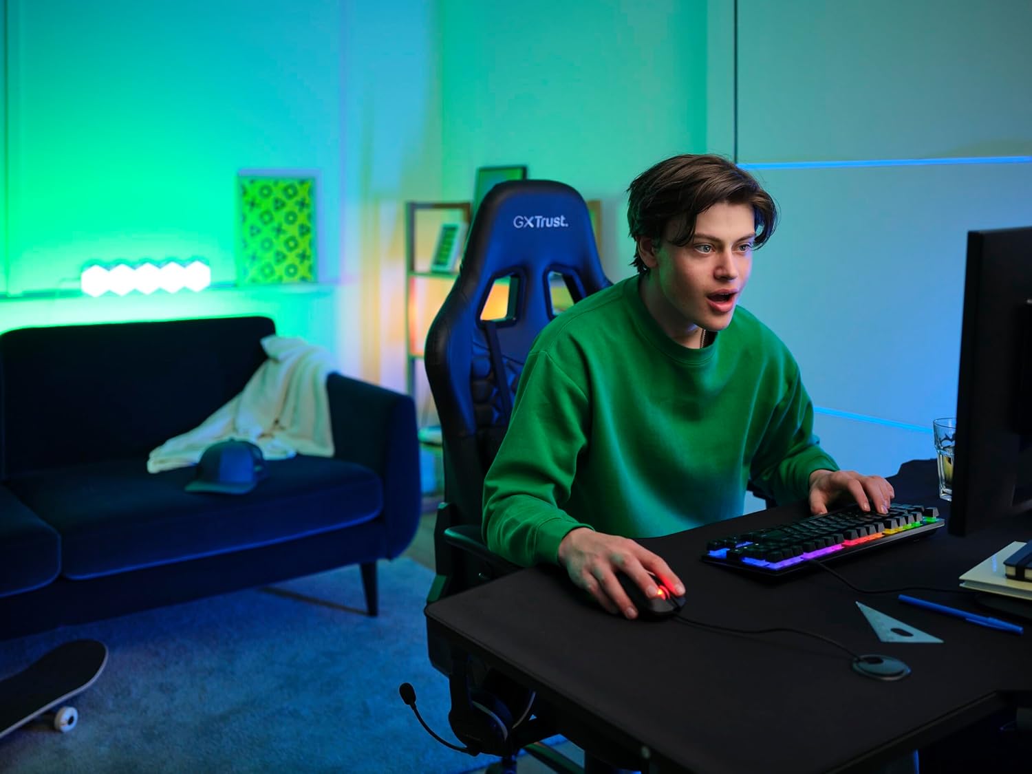 Thumbnail 5 de Trust Gaming GXT 833 Thado TKL Keyboard (UK Layout) – Compact 80 Percent, RGB
