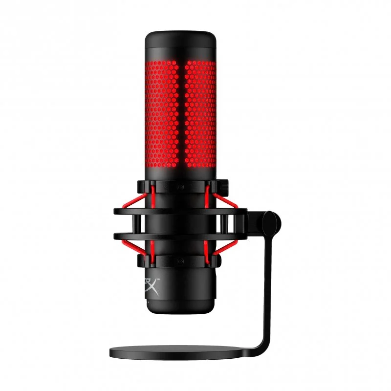 Detalle de HyperX QuadCast micrófono de condensador rojo para streaming y podcasting
