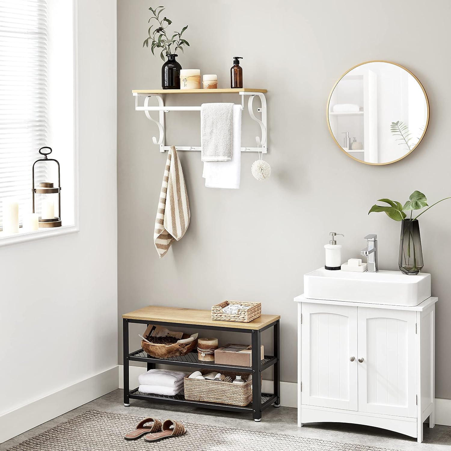 Detalle 2 de VASAGLE COLEX LCR11WY Wall-Mounted Coat Rack with Shelf, Rail and 5 Hooks