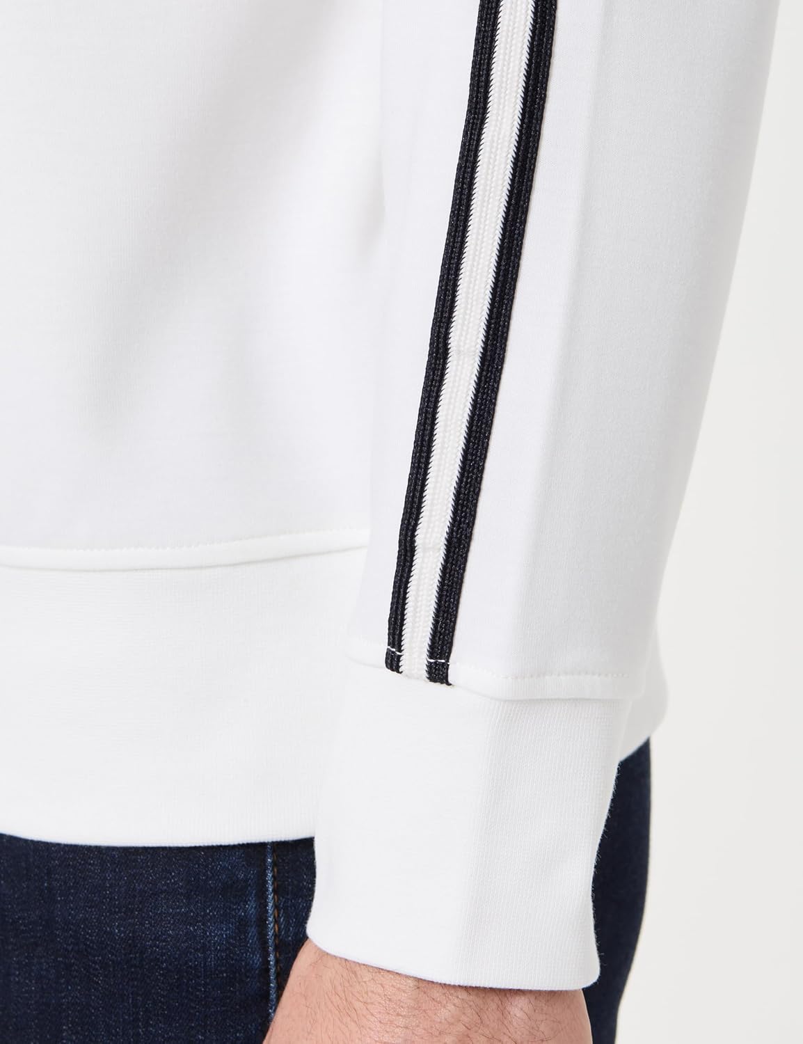 Detalle de Armani Exchange Essential Striped Sleeve: Maglia di Tuta Uomo con Logo Side Signature