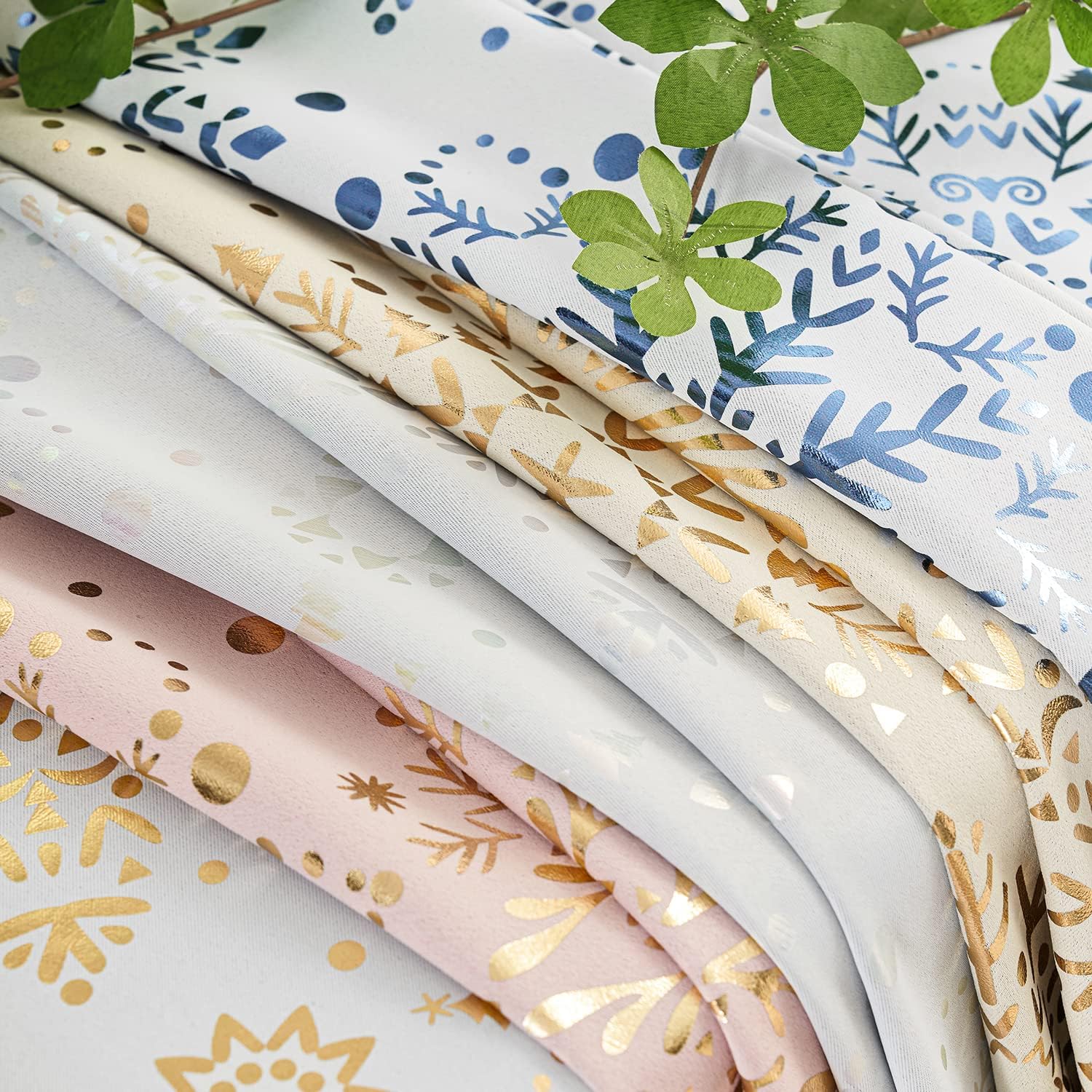 Thumbnail 6 de White Gold blackout curtains with medallion snowflake print – 90 inch triple-weave thermal set (1 pair, grommet)