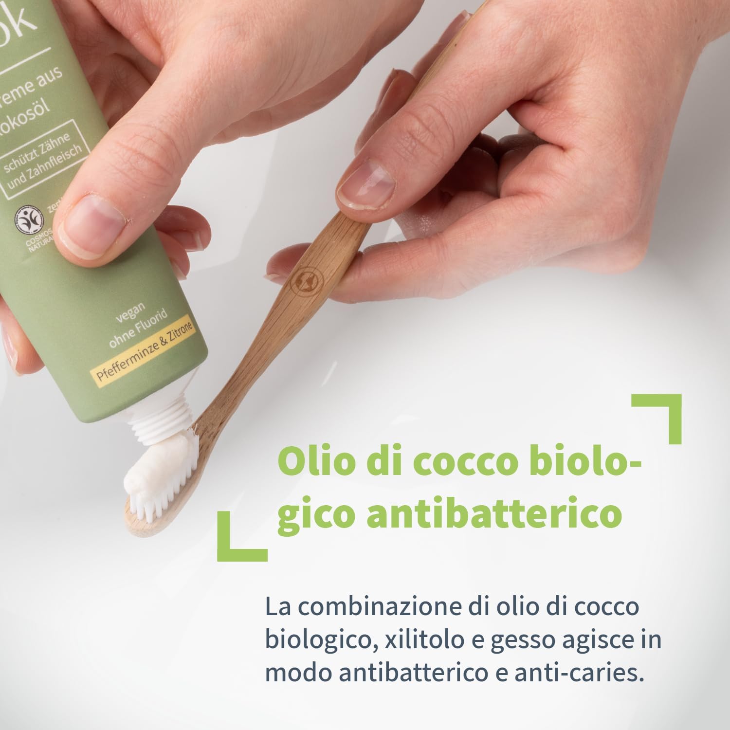 Detalle 2 de Niyok Dentifricio al Bio Olio di Cocco Menta Piperita e Limone (75 ml) – Pulizia delicata, zero fluoro