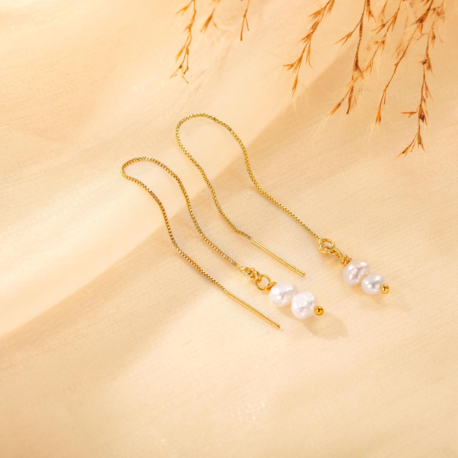 Thumbnail 6 de Carffordo Pearl Drop Earrings, 14K Gold Plated
