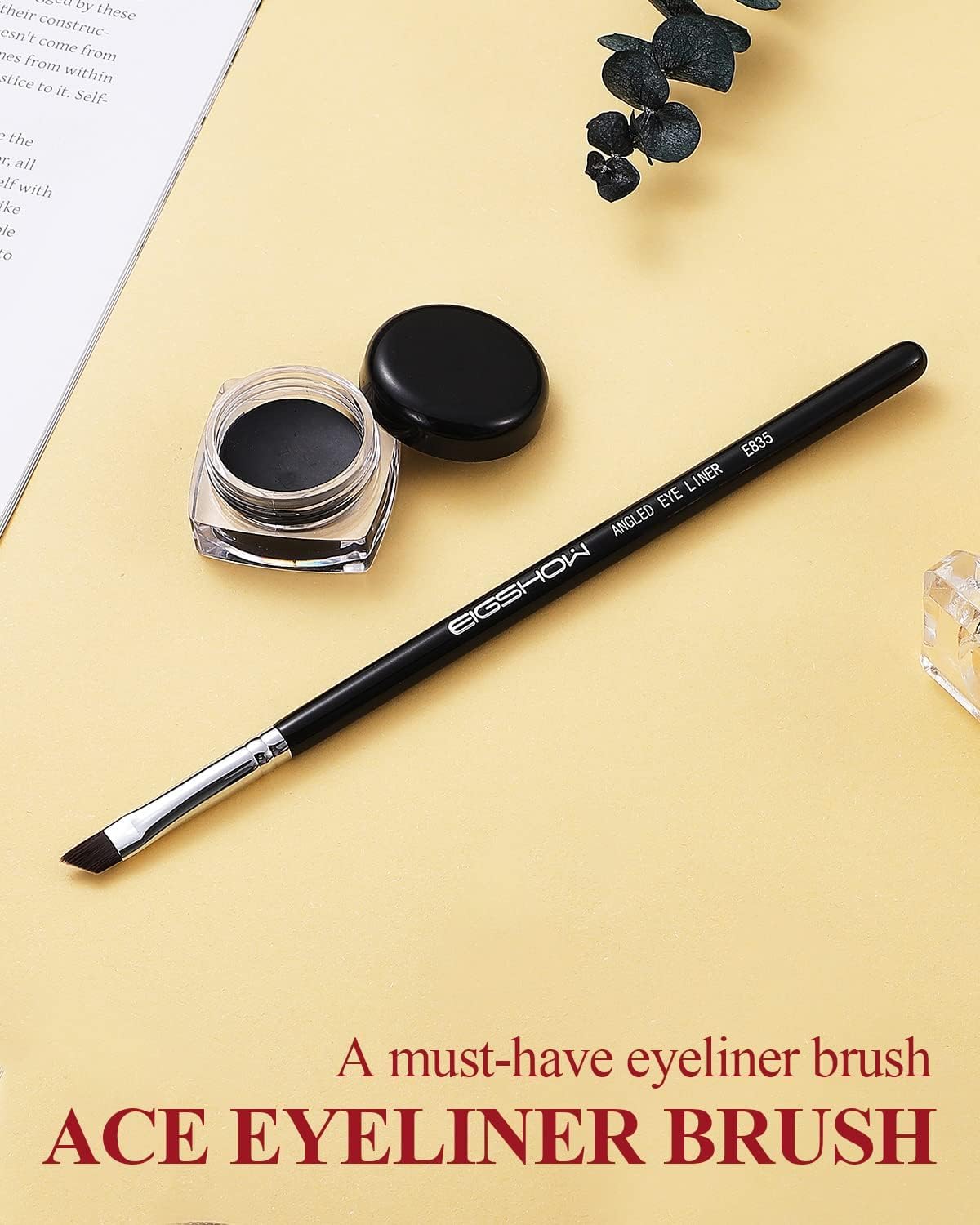 Detalle 2 de EIGSHOW Pennello eyeliner angolato fine