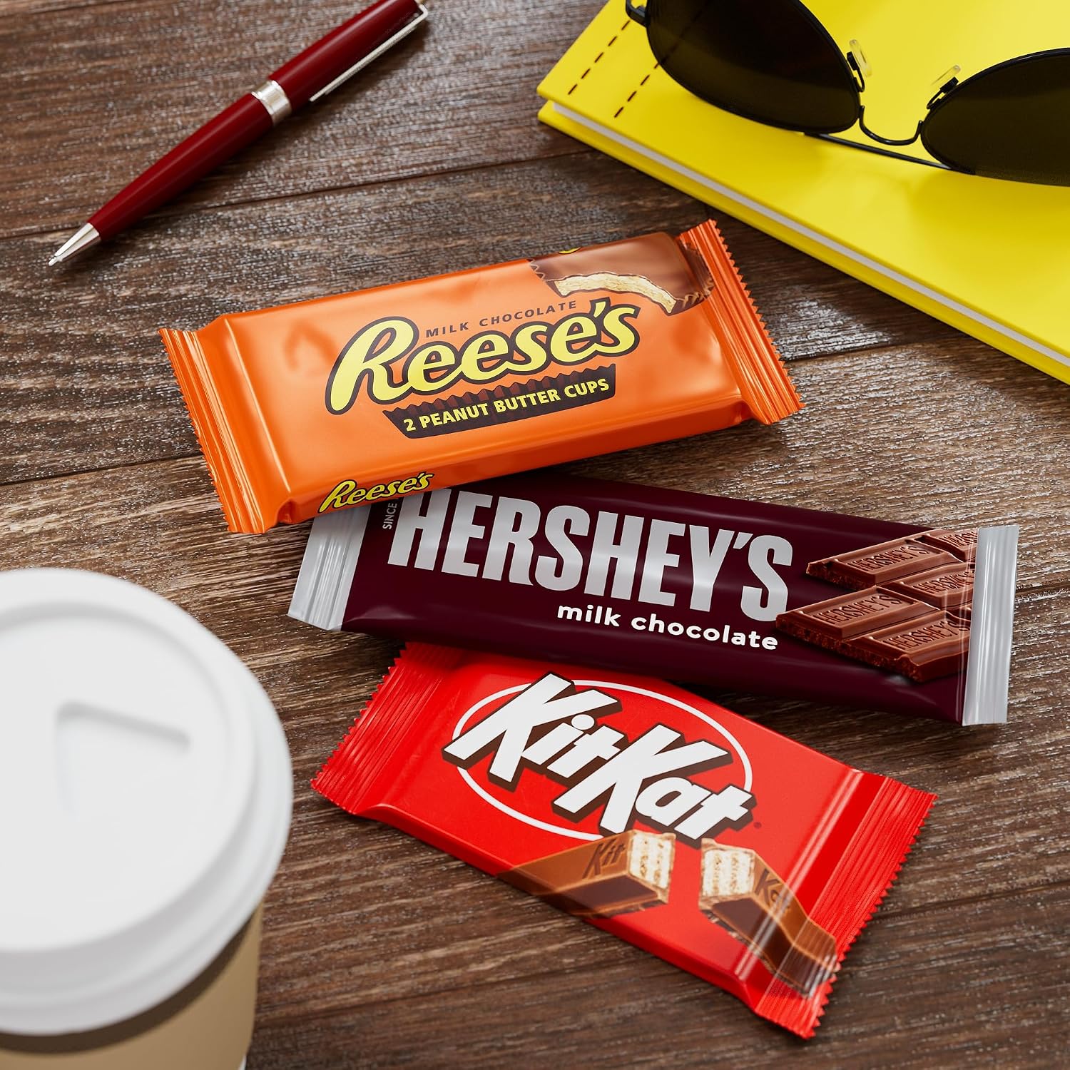 Detalle 1 de HERSHEY'S 00034000405862 Chocolate Variety Box, 18 Full-Size Bars