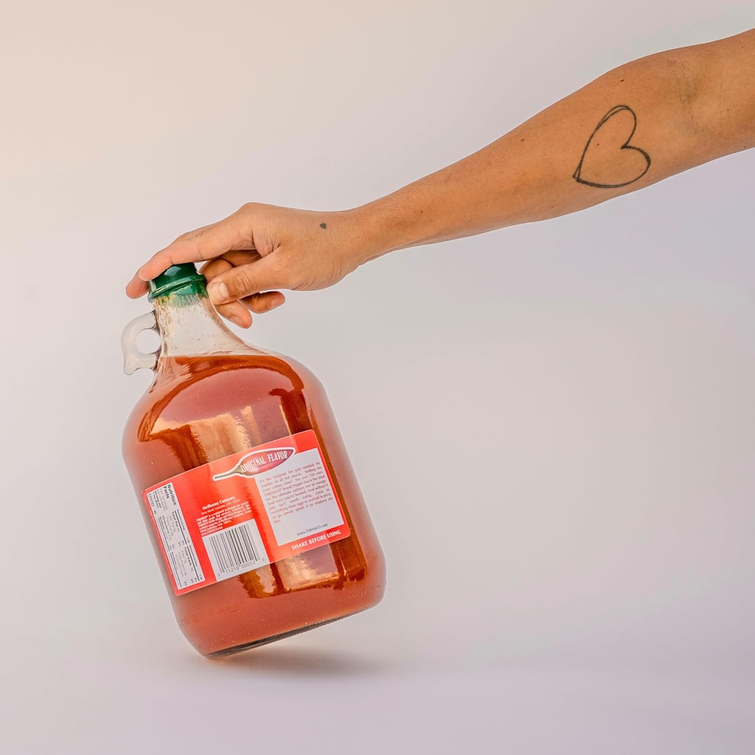 Detalle de Tabasco Original Red – Salsa al peperoncino 3,780 ml (bottiglia grande con pompetta)