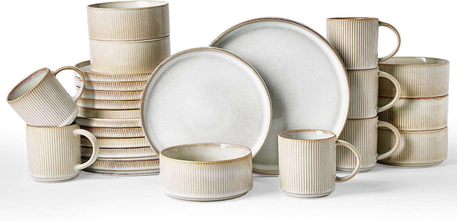 Detalle de Famiware Star Dinnerware Set with Mugs (Service for 6, 24 Pieces) in Cappuccino White