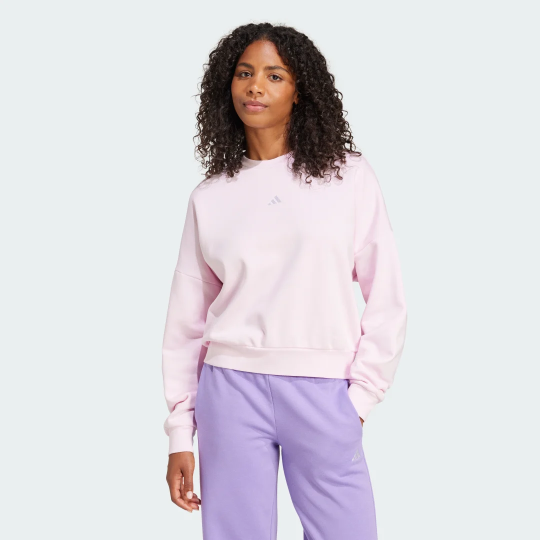 Detalle de Sudadera Essentials Small Logo Feelcozy de Adidas – rosa
