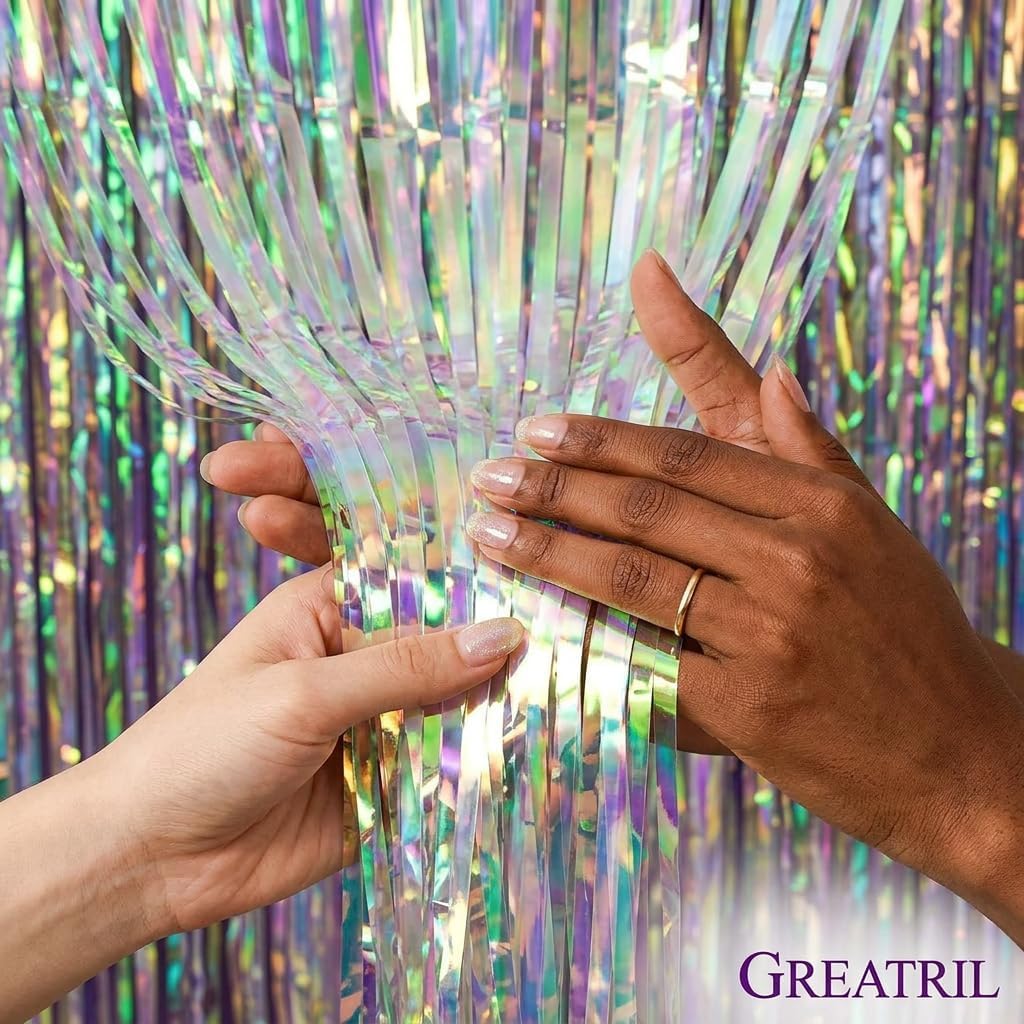 Detalle 1 de Iridescent Foil Fringe Curtain, 97cm x 198cm