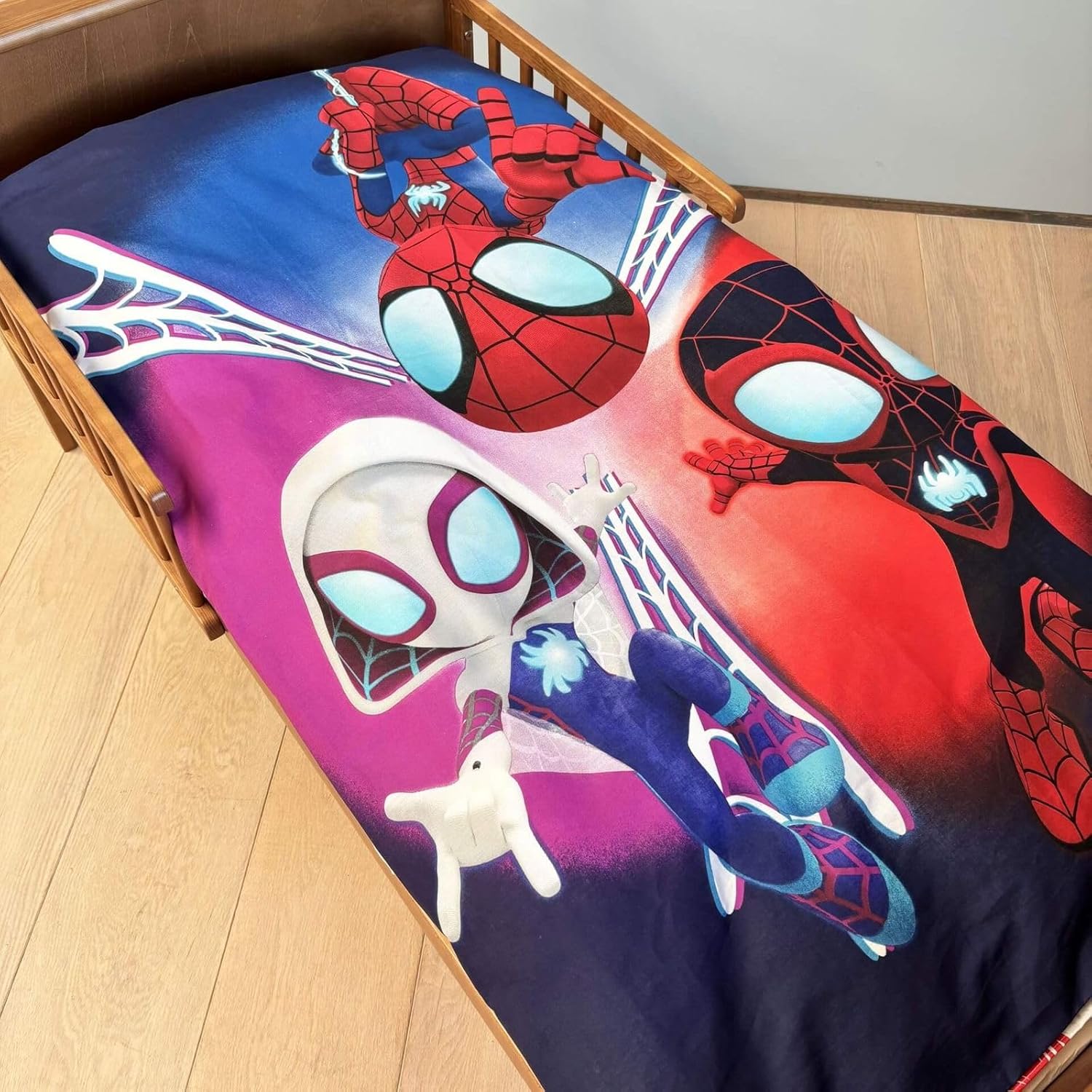 Thumbnail 1 de BrandMac Spidey Wende Bettwäsche-Set 135x200/80x80 cm aus 100% Baumwolle – Spidey und seine Super-Freunde