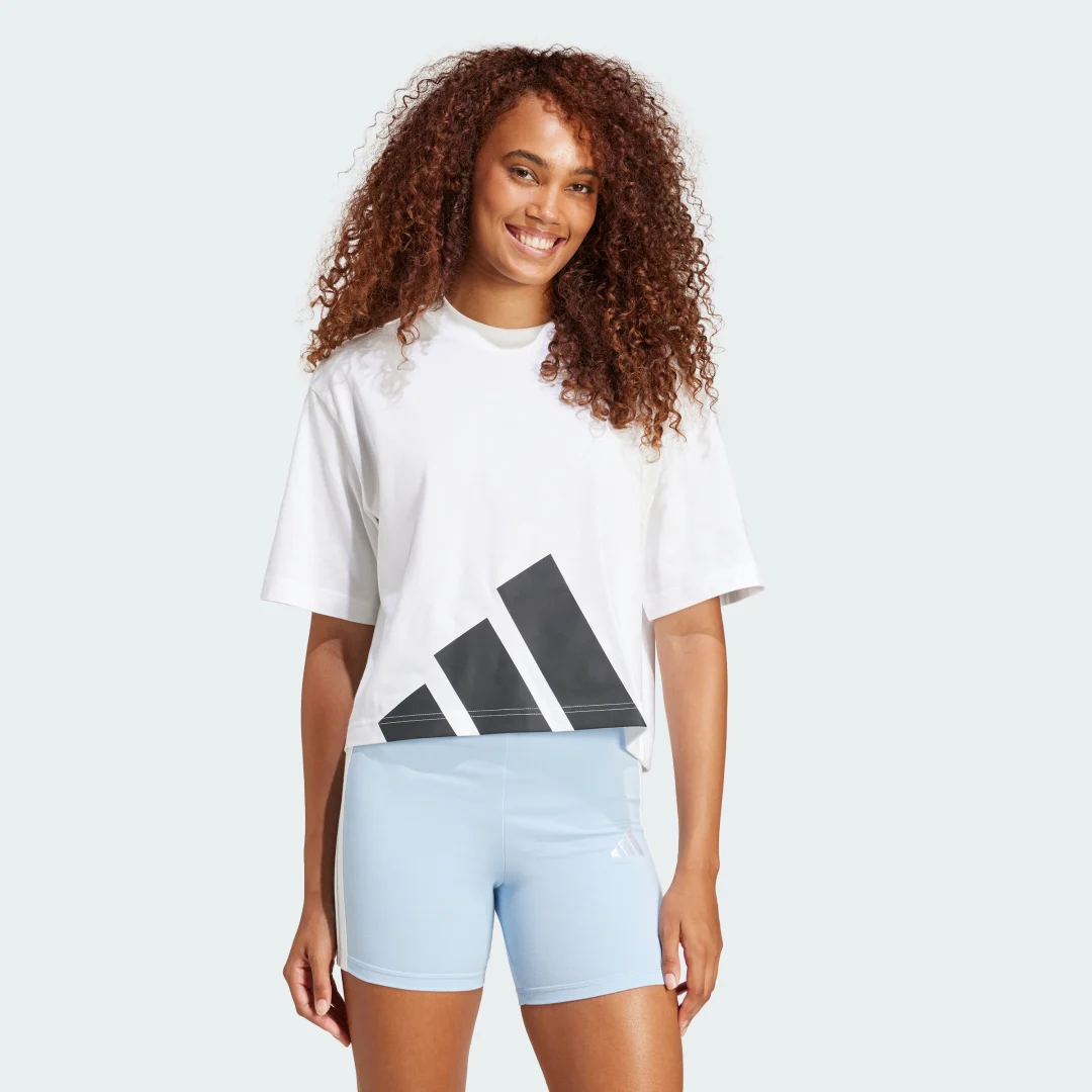 Detalle de Essentials Big Logo Boyfriend Camiseta
