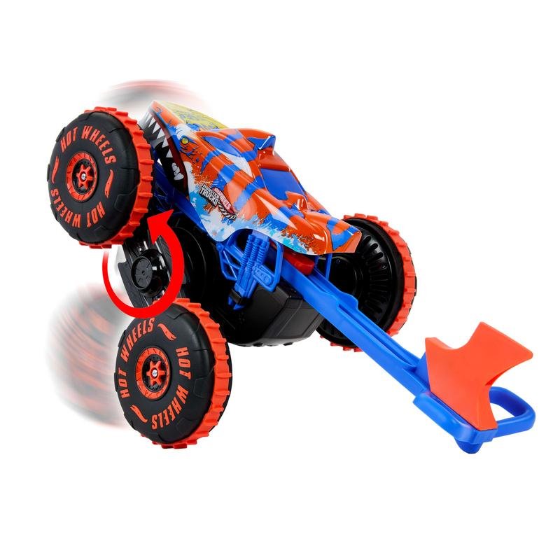 Detalle de Monster Truck Hot Wheels JFR39: control remoto inalámbrico y multicolor para disfrutarlo en familia
