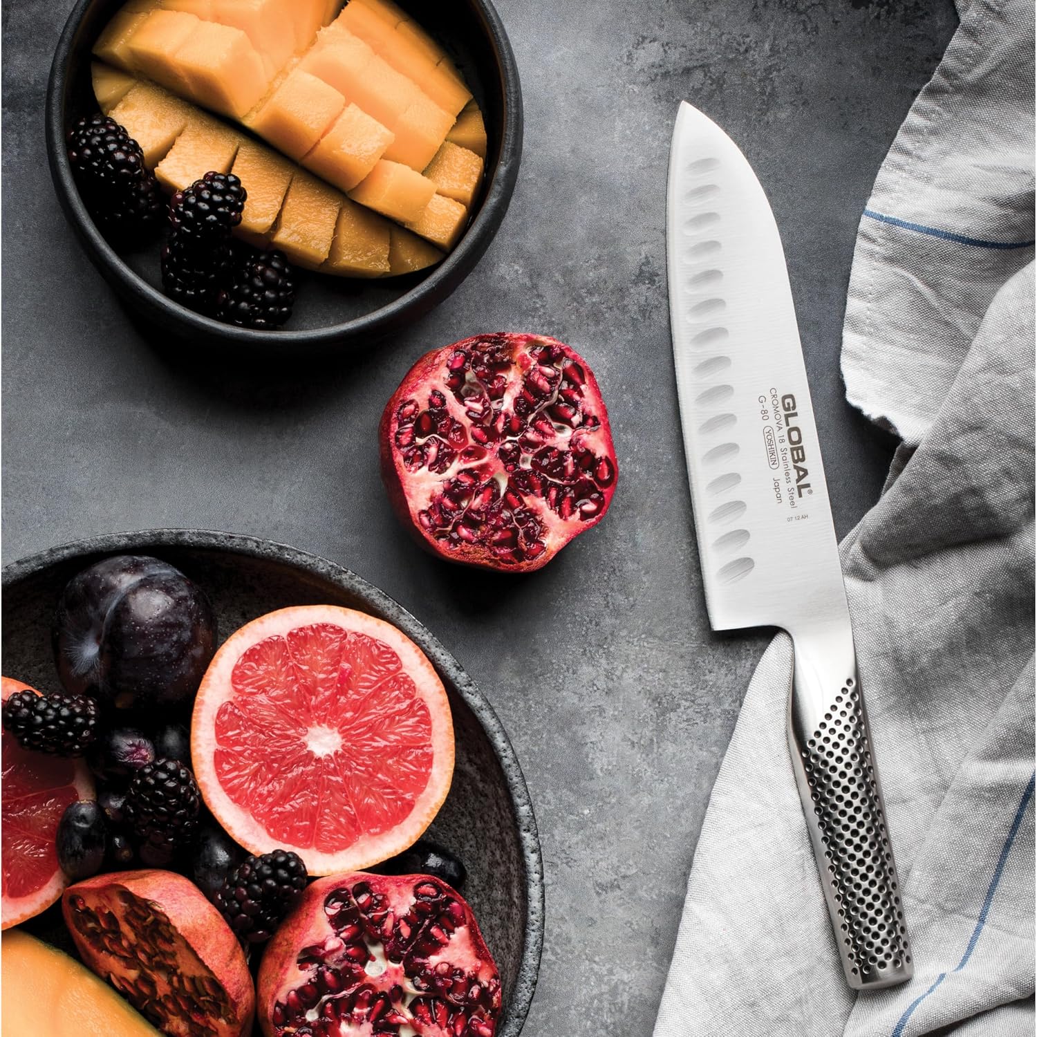 Thumbnail 5 de Global 71G80 Santoku Knife, 7-Inch Fluted Stainless Steel Blade