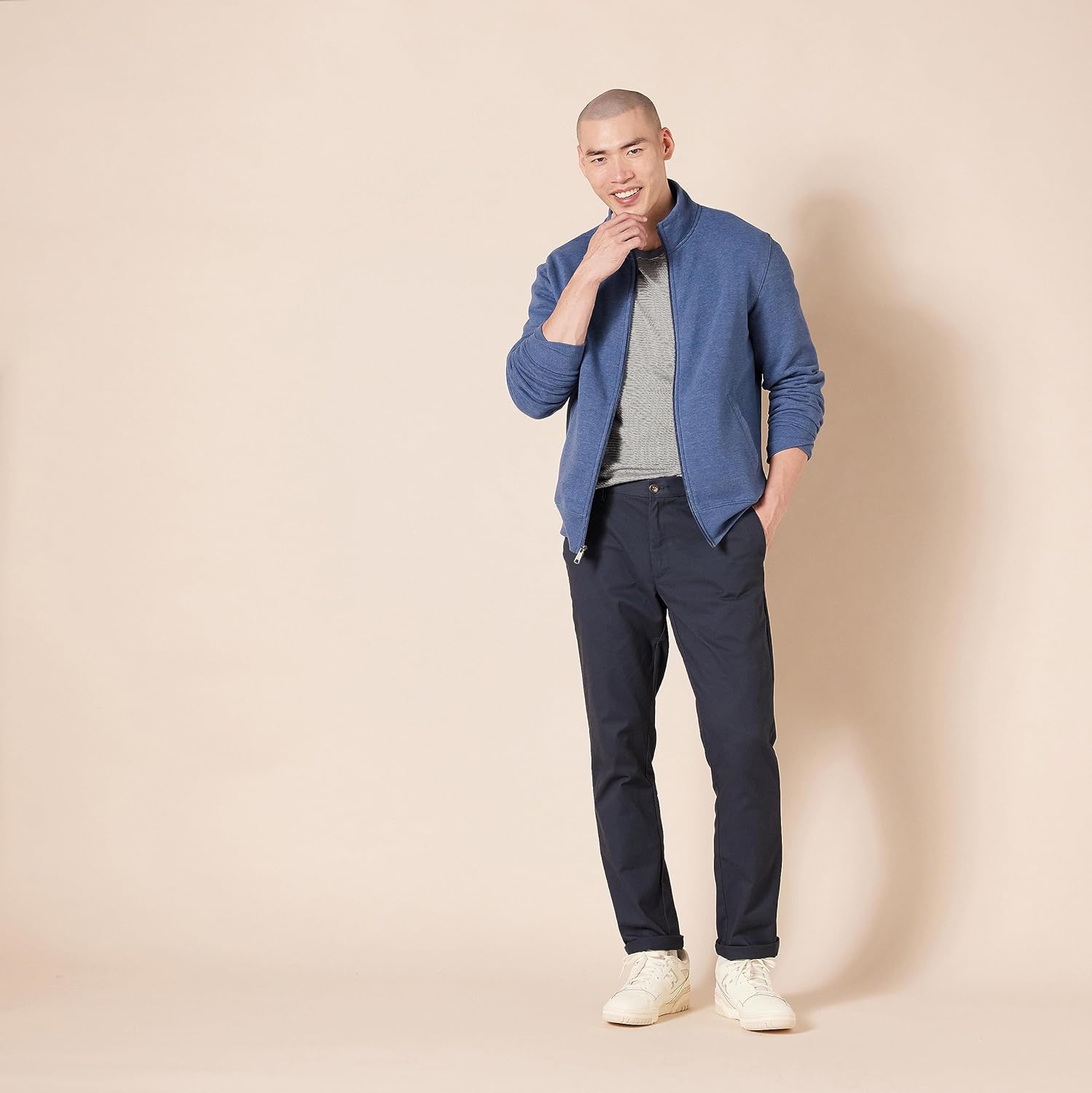 Thumbnail 2 de Amazon Essentials Herren Regular-Fit Fleece-Sweatshirt mit Stehkragen und Reißverschluss (mittelschwer)