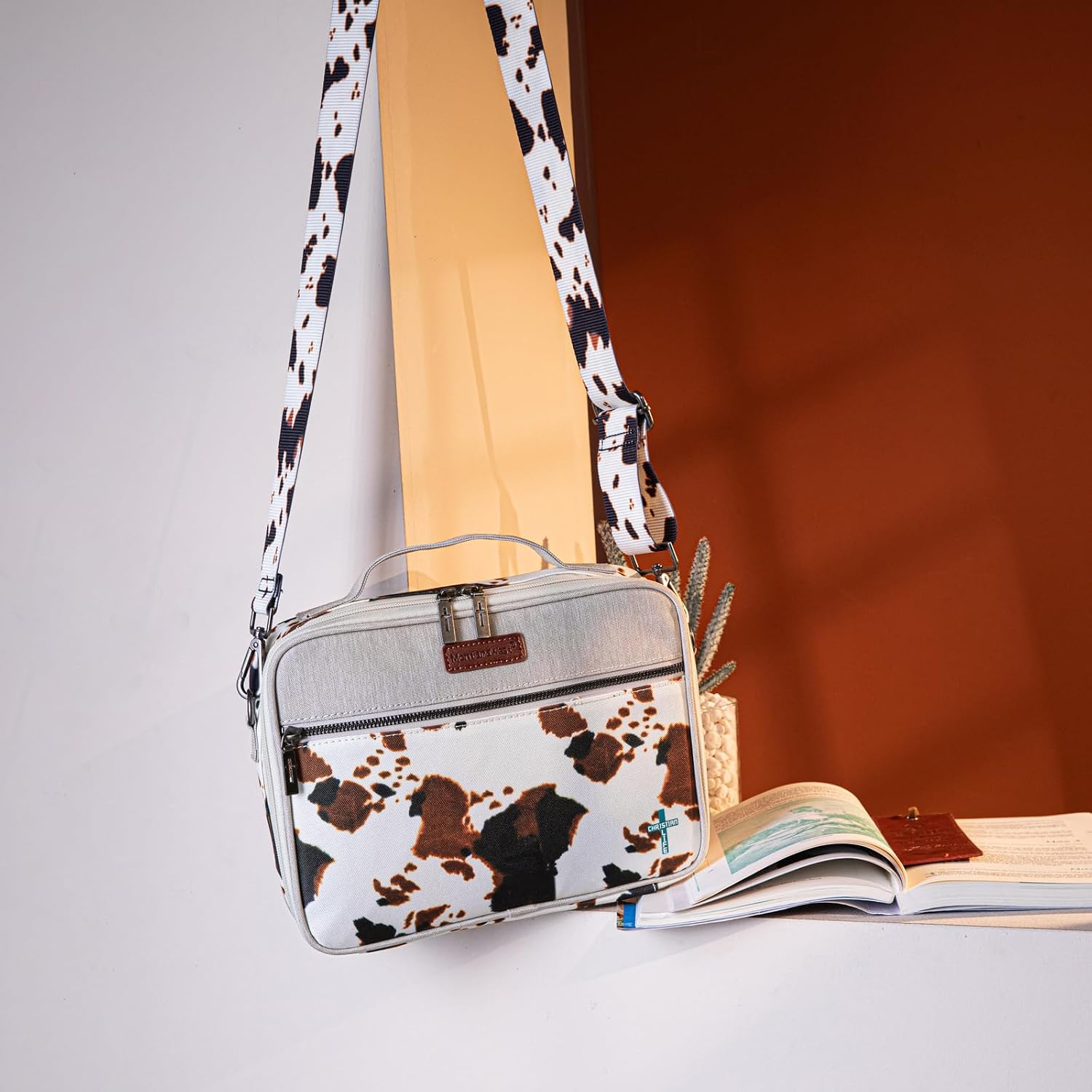 Detalle de Montana West Bible Cover 10.2 x 8.2 x 2.6 in