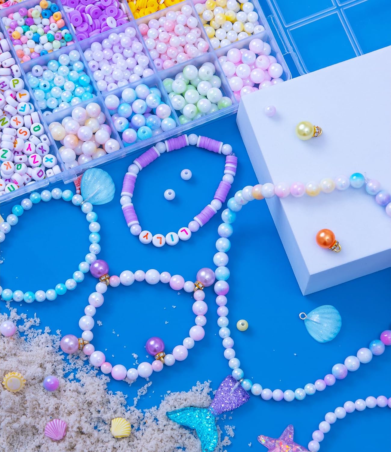 Detalle 2 de MiuCo Kids’ Jewellery-Making Kit, 2 Kits with 4,600+ Beads and Charms