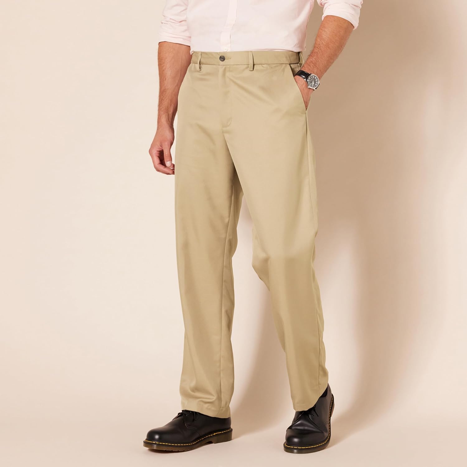 Thumbnail 4 de Amazon Essentials Men's Classic Fit Expandable-Waist Flat-Front Dress Trousers