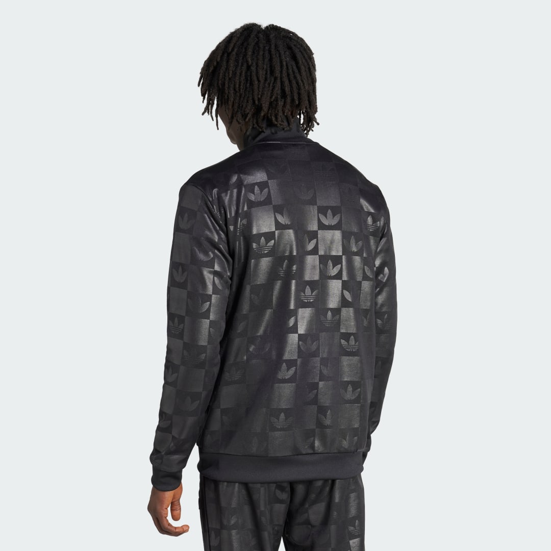 Detalle 2 de Monogram All Over Print Regular Track Top de Adidas: algo más que un chándal negro