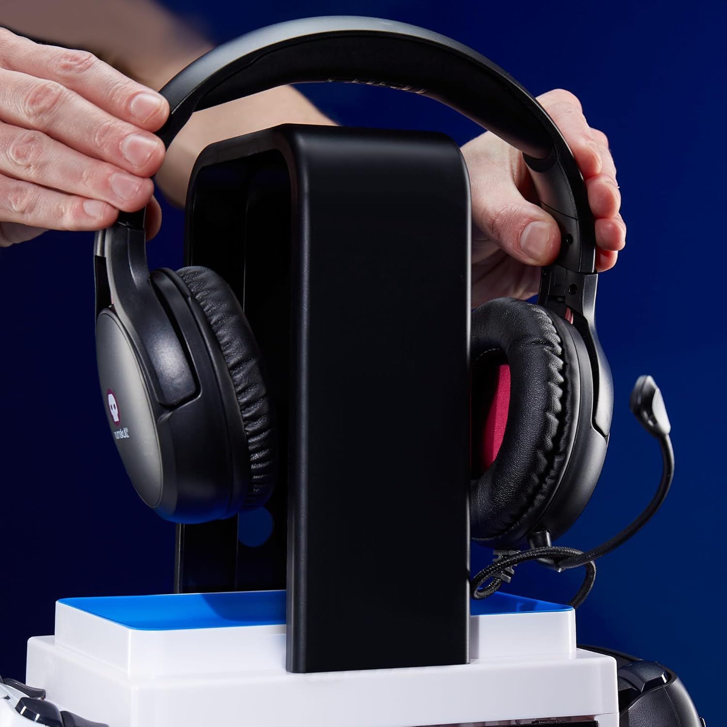 Detalle 2 de Numskull Light Locker PS5-inspiriertes Gaming-Durcheinander-Organizer mit LED-Beleuchtung