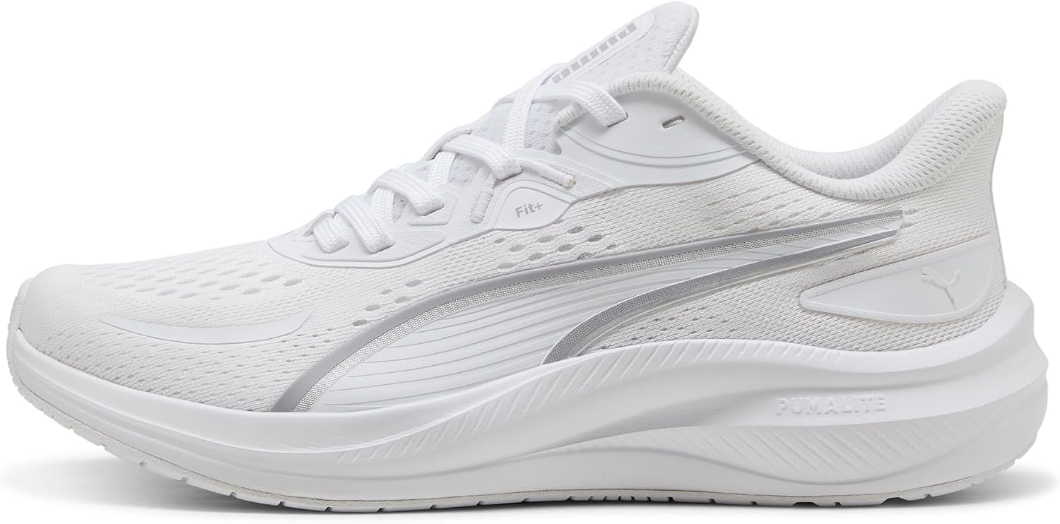 Detalle de PUMA Skyrocket Lite löparsko med PROFOAM, SOFTFOAM+ och återvunnet material