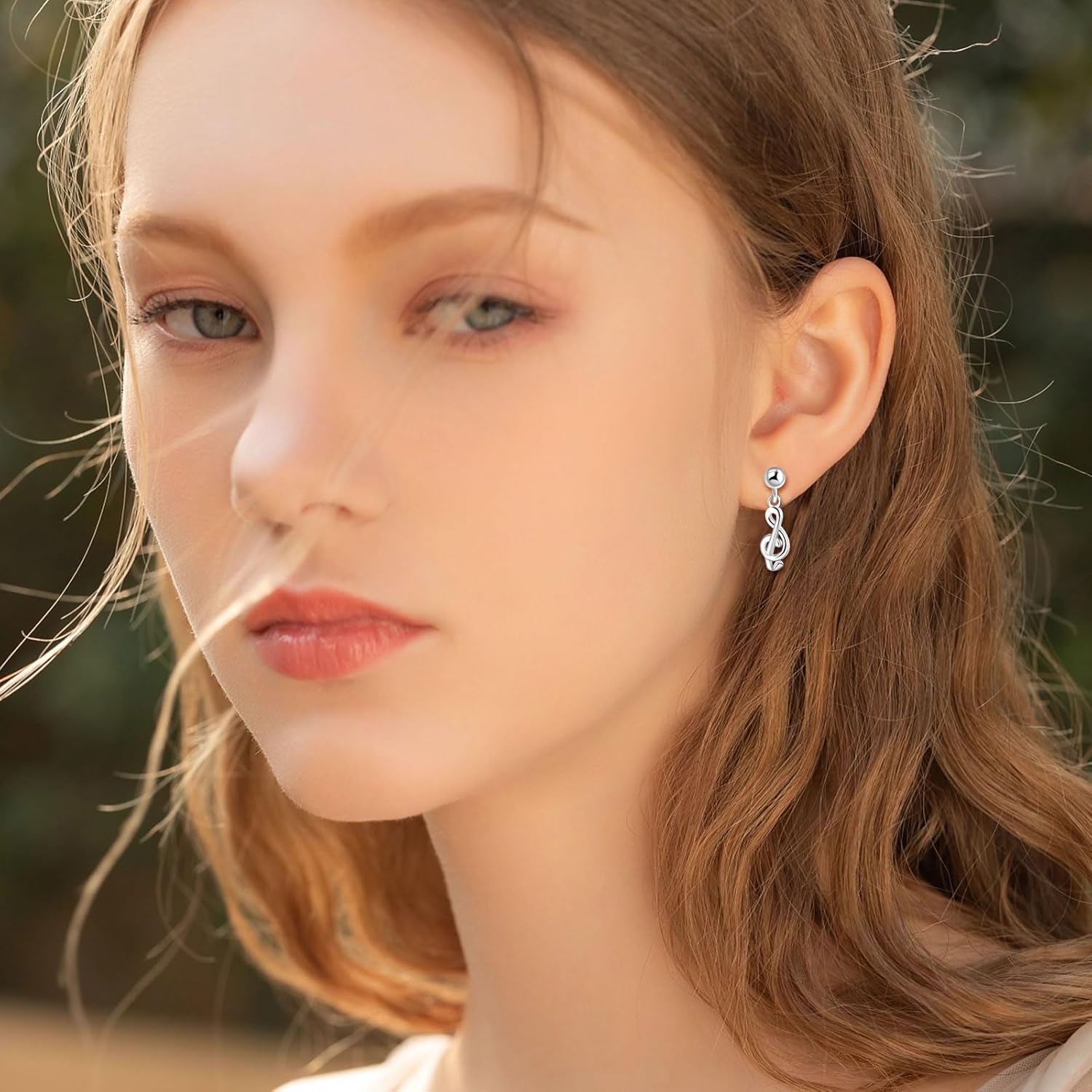 Detalle 2 de MOOFUN Musik Ohrringe: Silberne Gitarren-Noten Ohrstecker aus 925er Sterling Silber