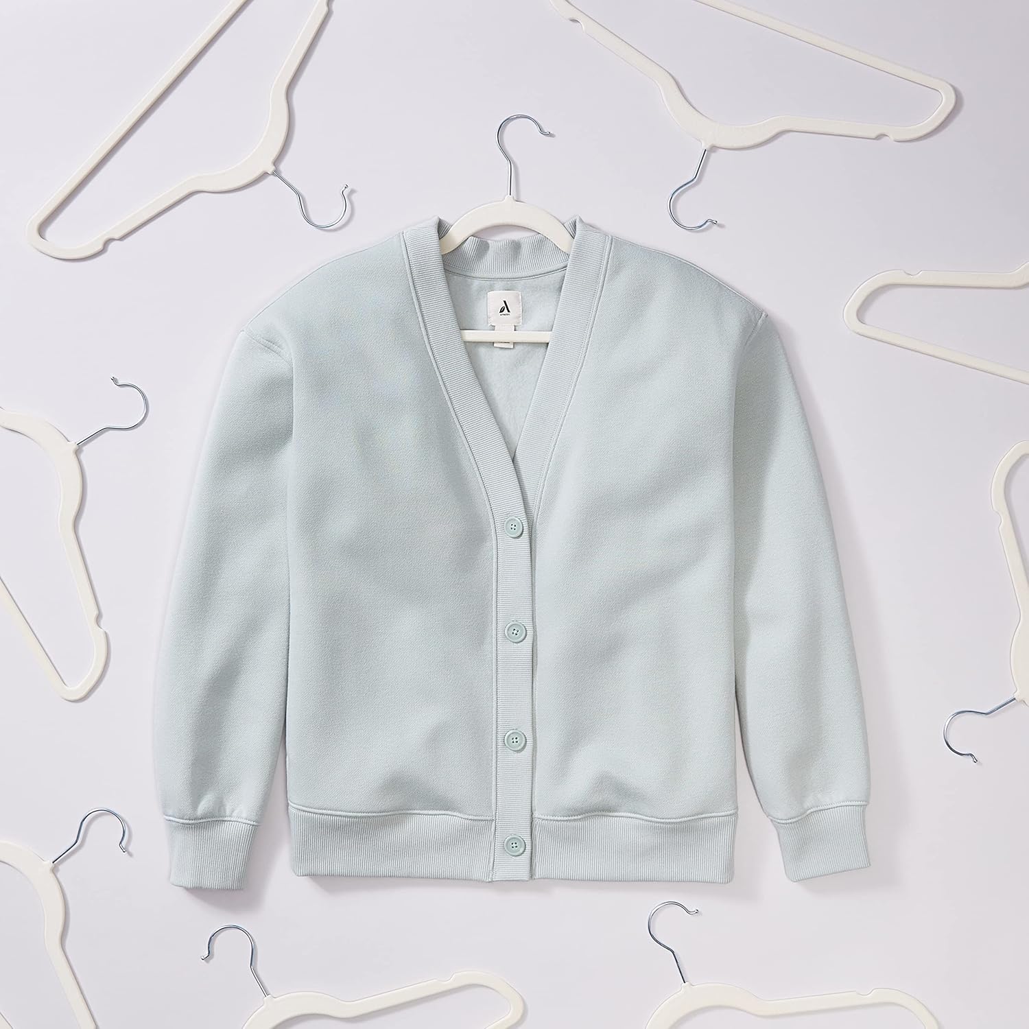 Detalle de Amazon Basics Perchas de Terciopelo para Trajes - Paquete de 50, Marfil
