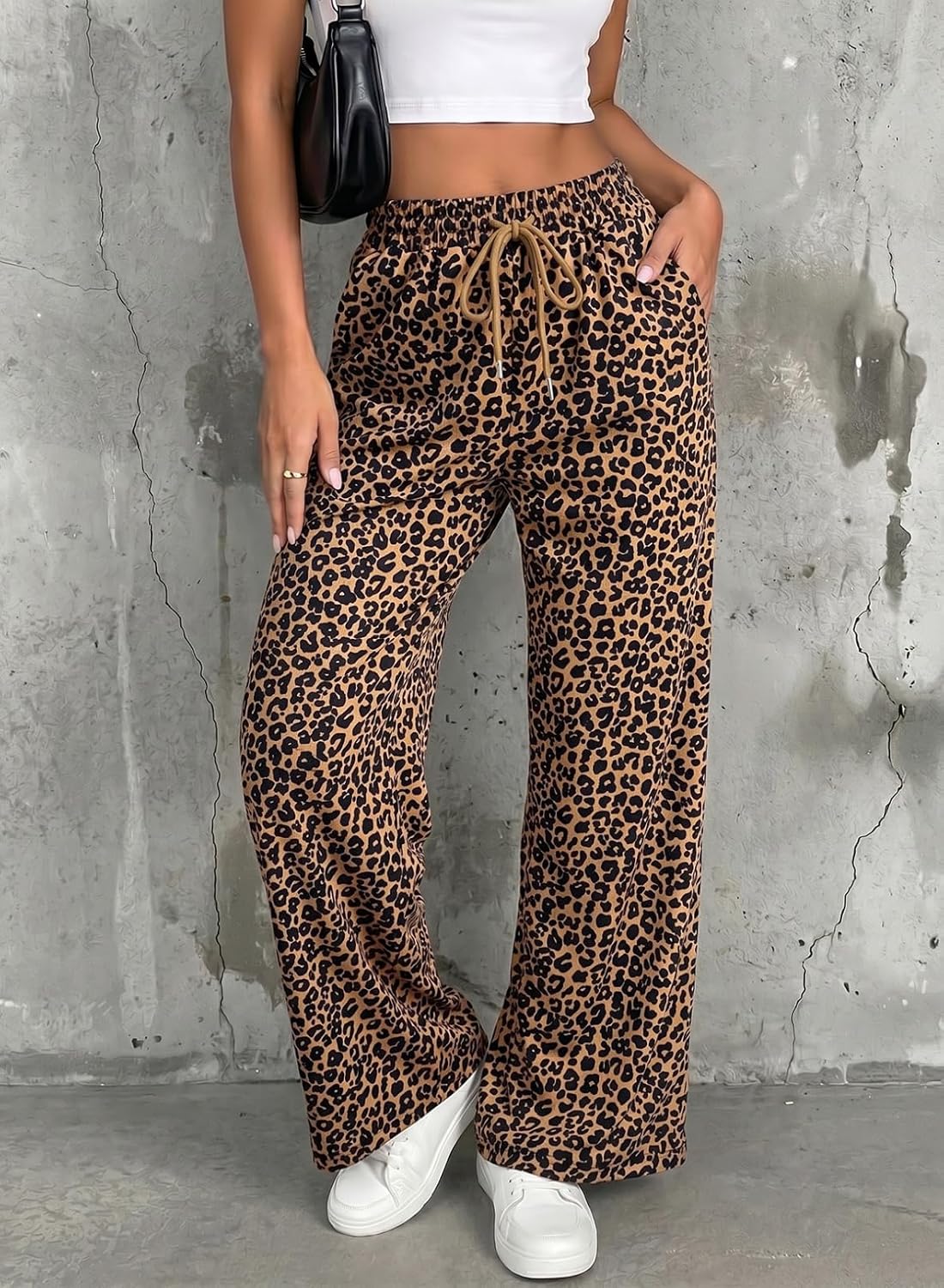 Detalle 2 de Dokotoo Wide-Leg Sweatpants with Elastic Waist