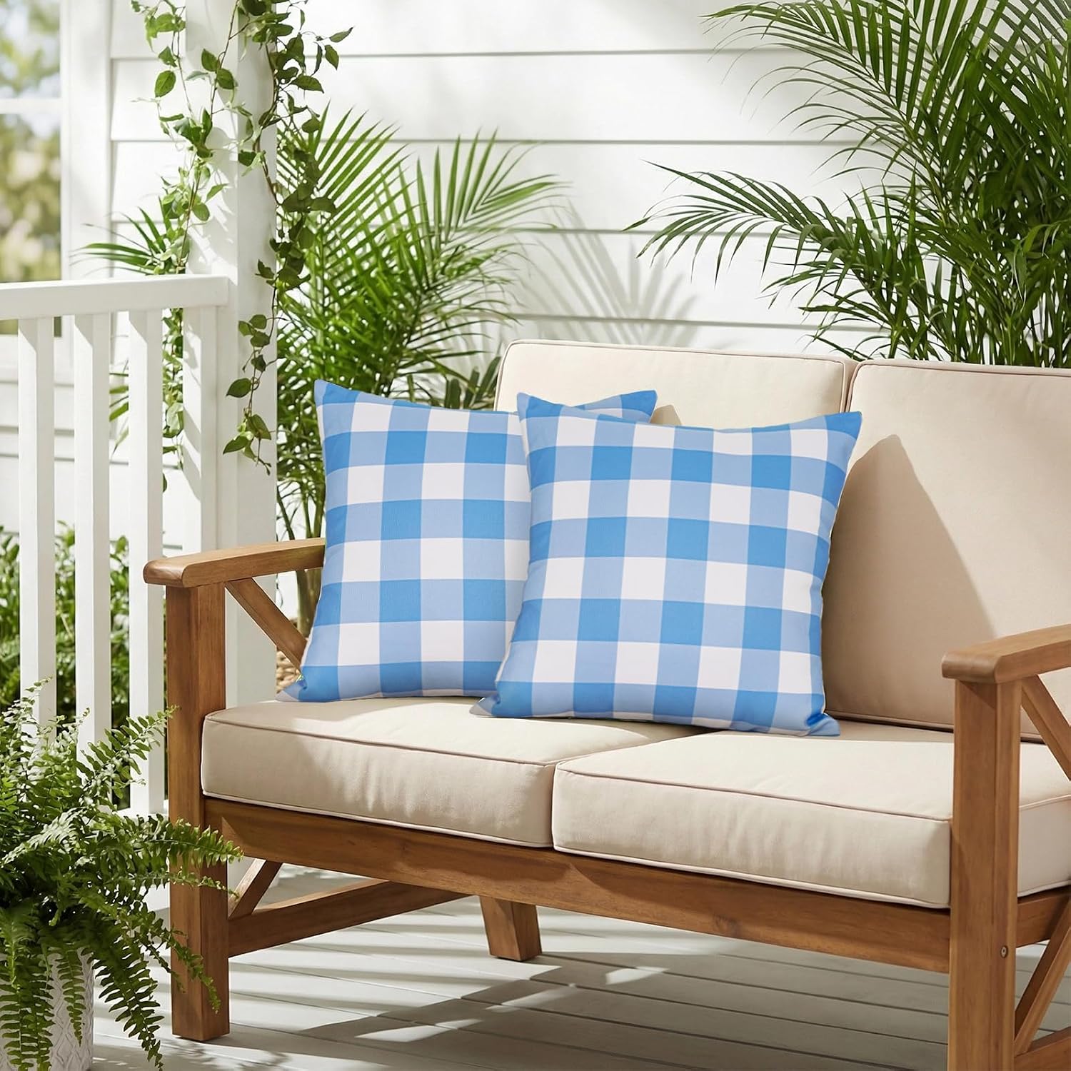 Detalle 2 de 3E Home Blue Gingham Outdoor Cushion Covers 45 x 45cm – Set of 2