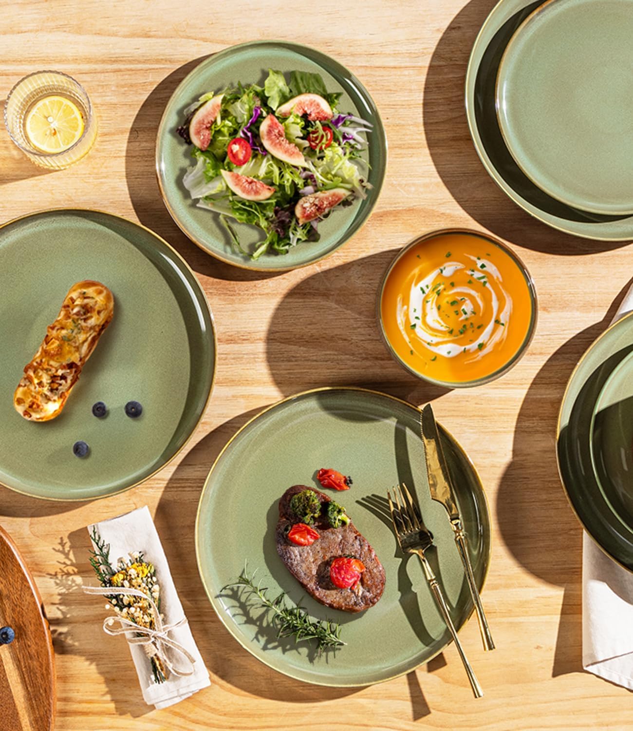 Detalle de TheTerra 18-Piece Ceramic Dinnerware Set for 6 in Sage Umber – Handcrafted, Reactive Glaze