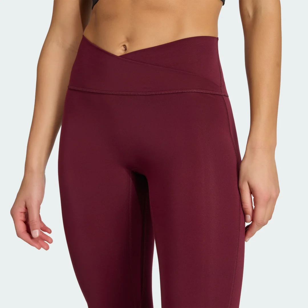 Detalle 2 de Mallas 7/8 3 Stripes Studio All Me X-Over de Adidas – Burgundy