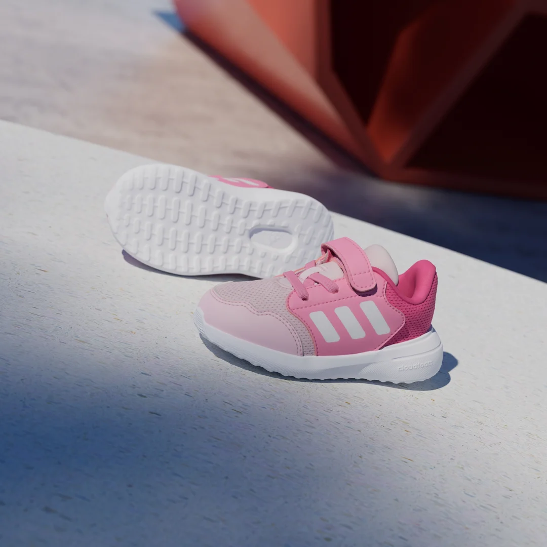 Detalle de Adidas Zapatilla Tensaur Run 3.0 (Bebé) en rosa: guía de compra útil