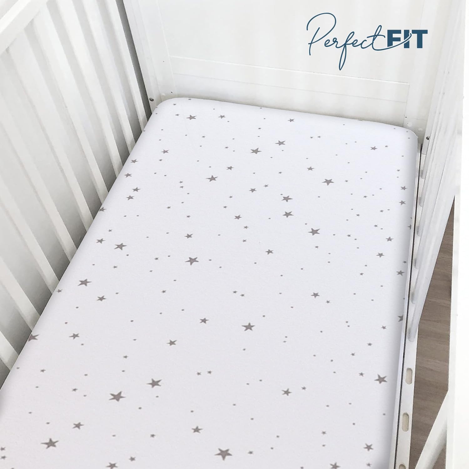 Detalle de Next to Me Crib Sheets 55x90 cm (3 Pack) with Waterproof Mattress Protector – Cotton fitted sheets for 55x90 cm cribs