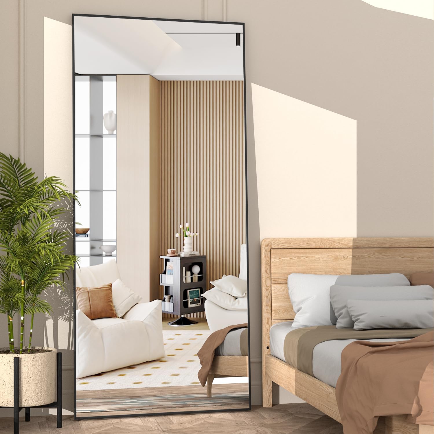 Detalle 2 de NEUWEABY passpiegel 165 × 60 cm, zwart aluminium frame en U-vormige standaard