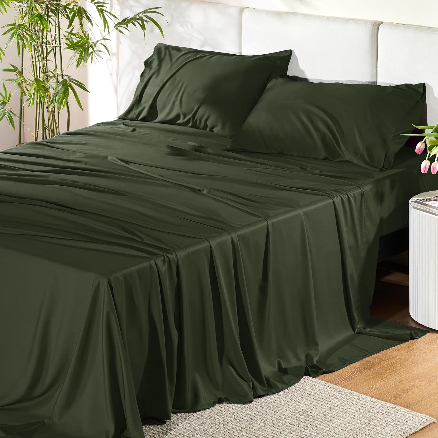 Detalle de Bedsure King Bamboo Rayon Sheet Set, 4-Piece, Olive Green, 16-Inch Pocket