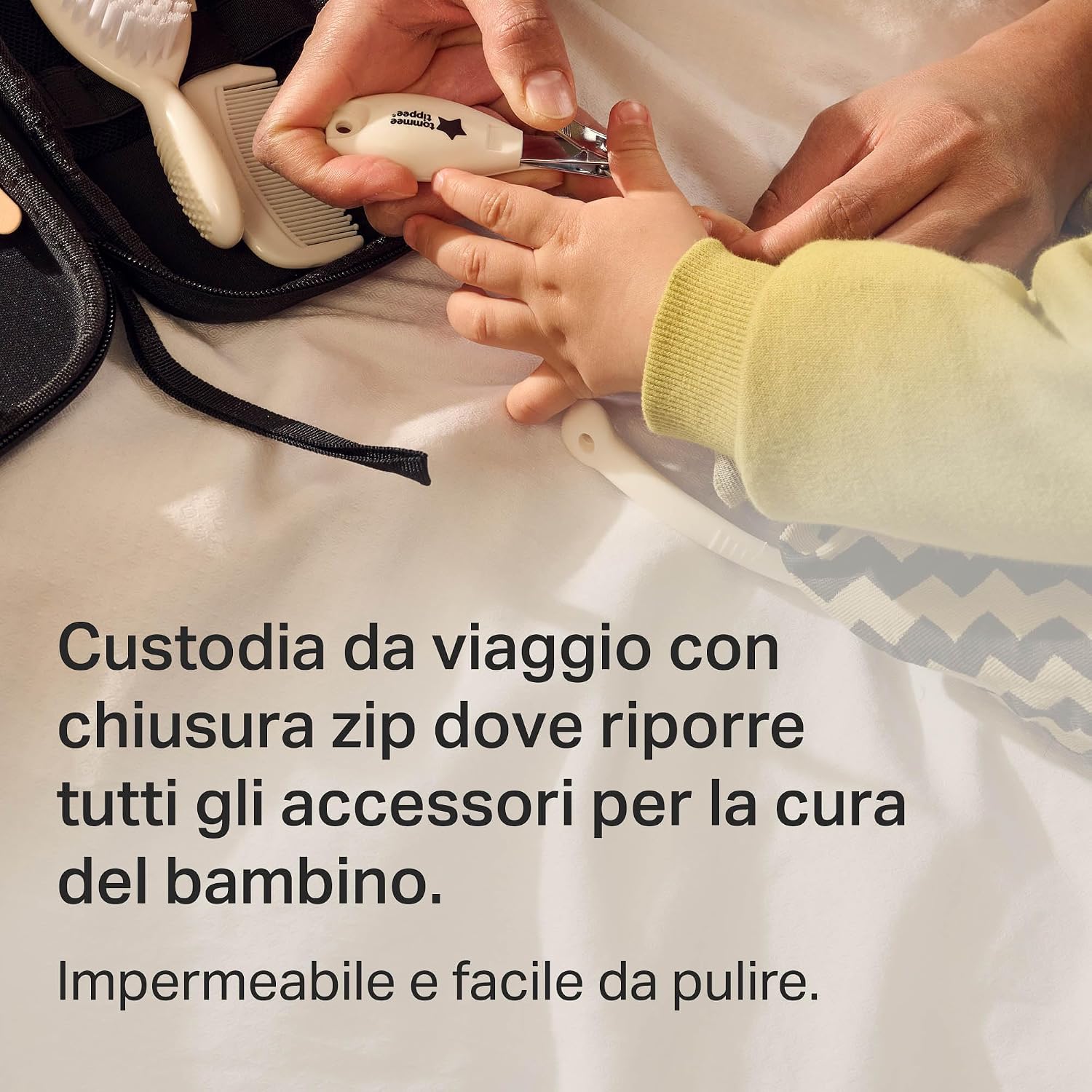 Detalle 2 de Tommee Tippee kit cura e igiene bambini: 9 accessori essenziali in custodia impermeabile e lavabile